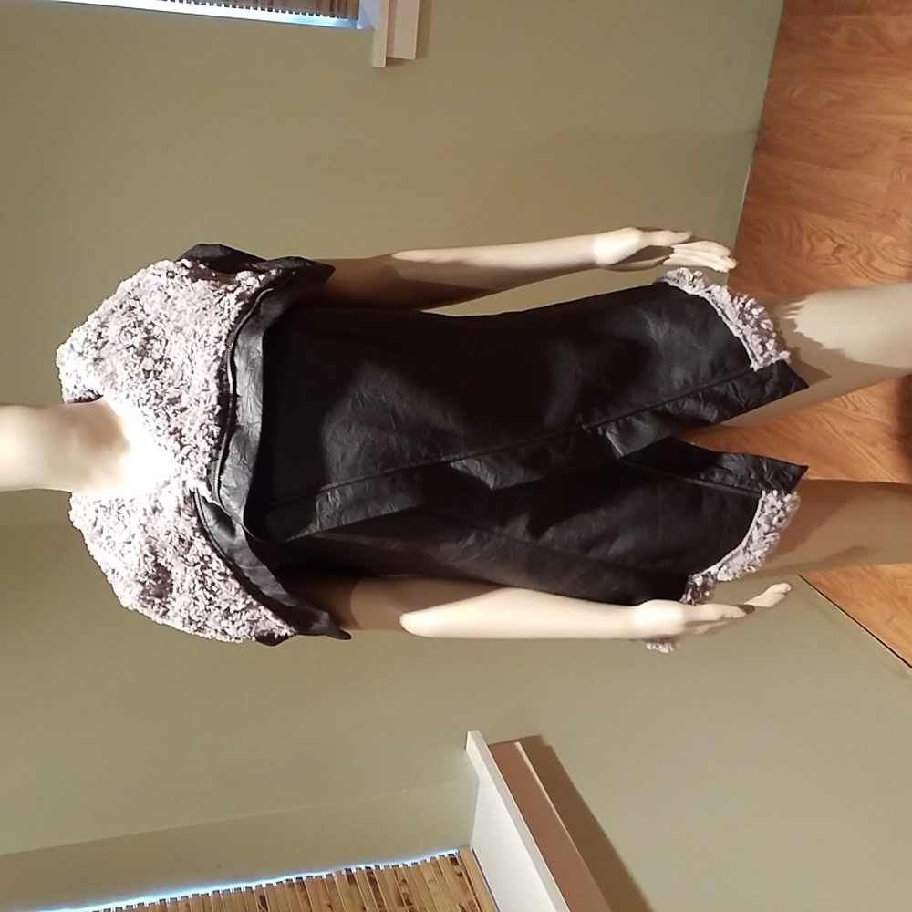 Rinascimento Black Faux Leather  And Gray Faux Fur Vest Size L